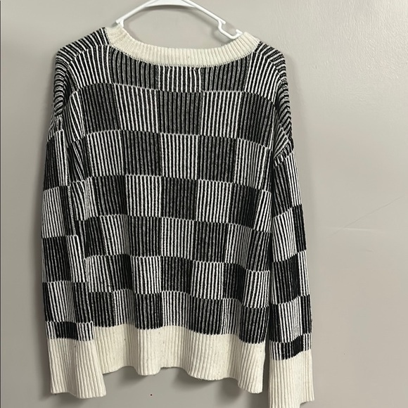Striped Black and White Sweater - Picture 4 of 4